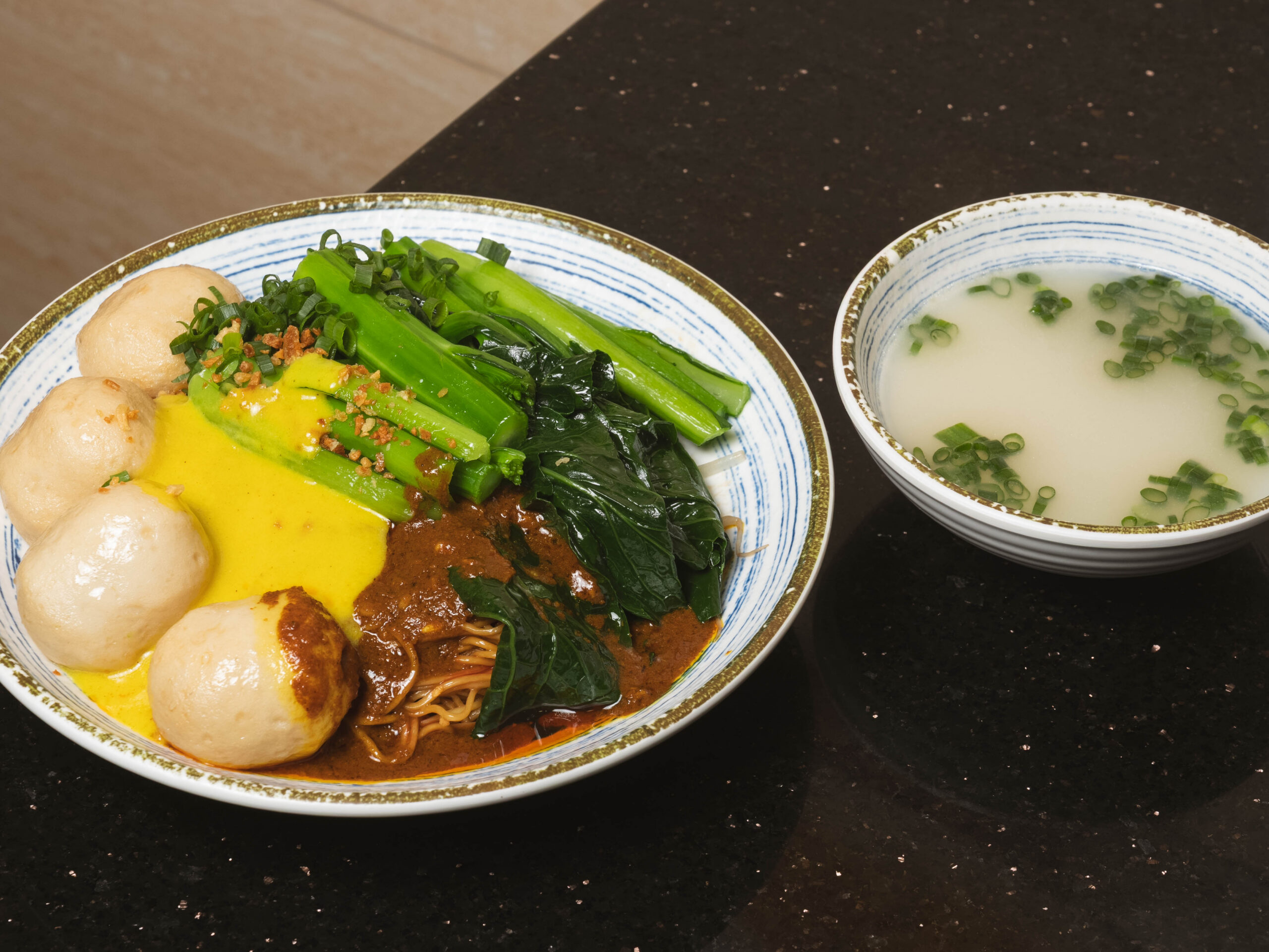 招牌至尊丸撈麵