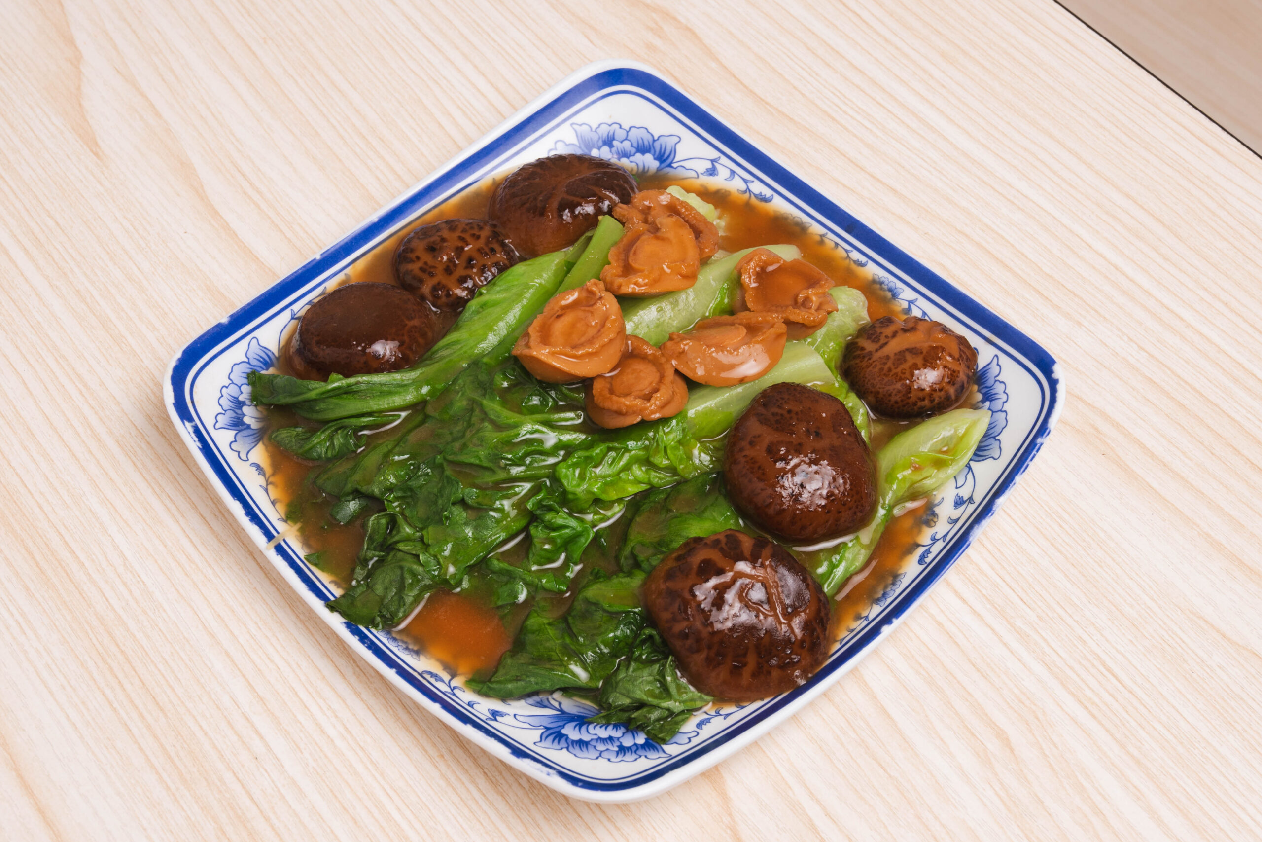 蠔油鮑魚香菇扒菜心