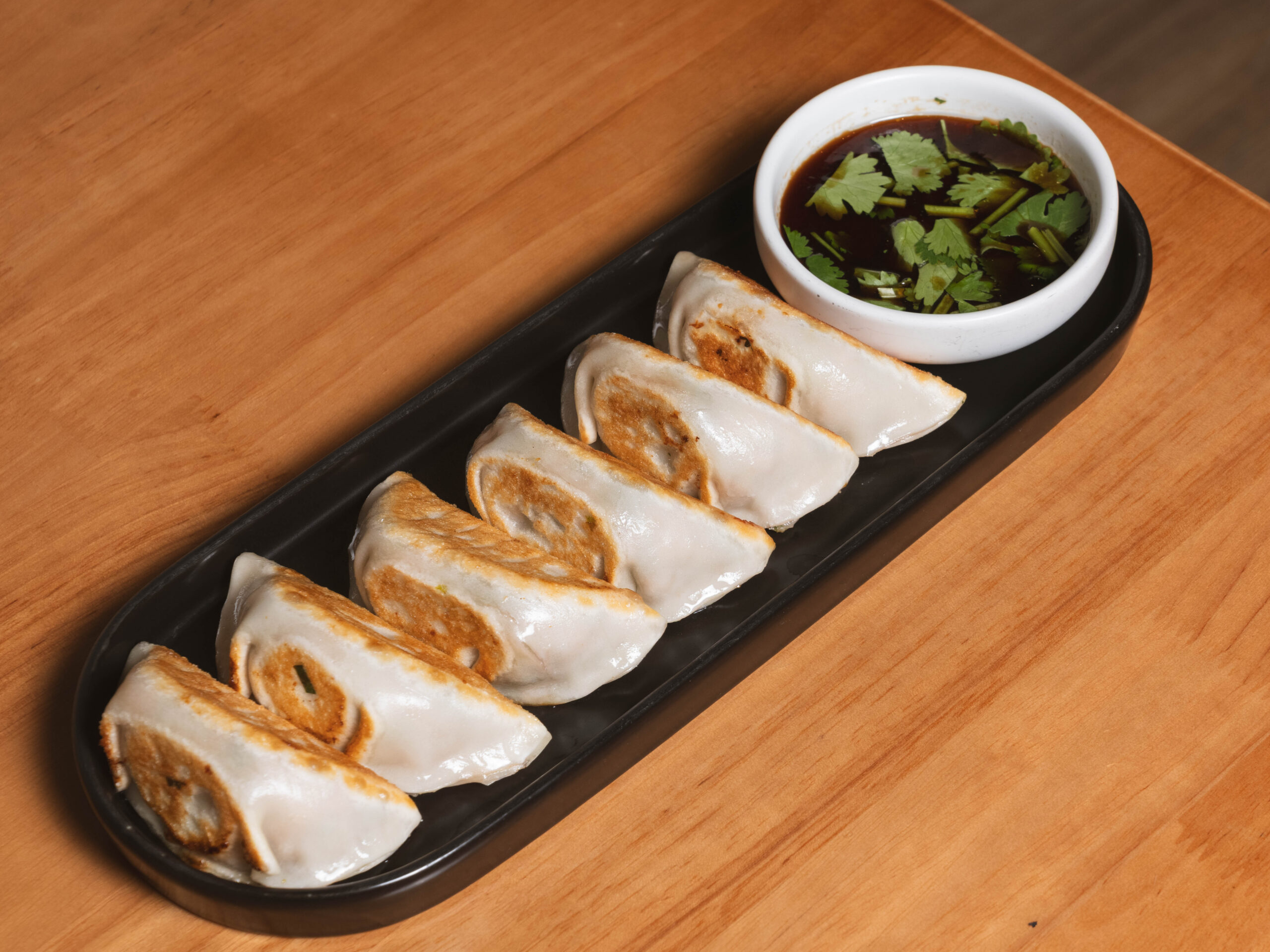 A12 芫荽新豬肉煎餃 coriander dumpling
