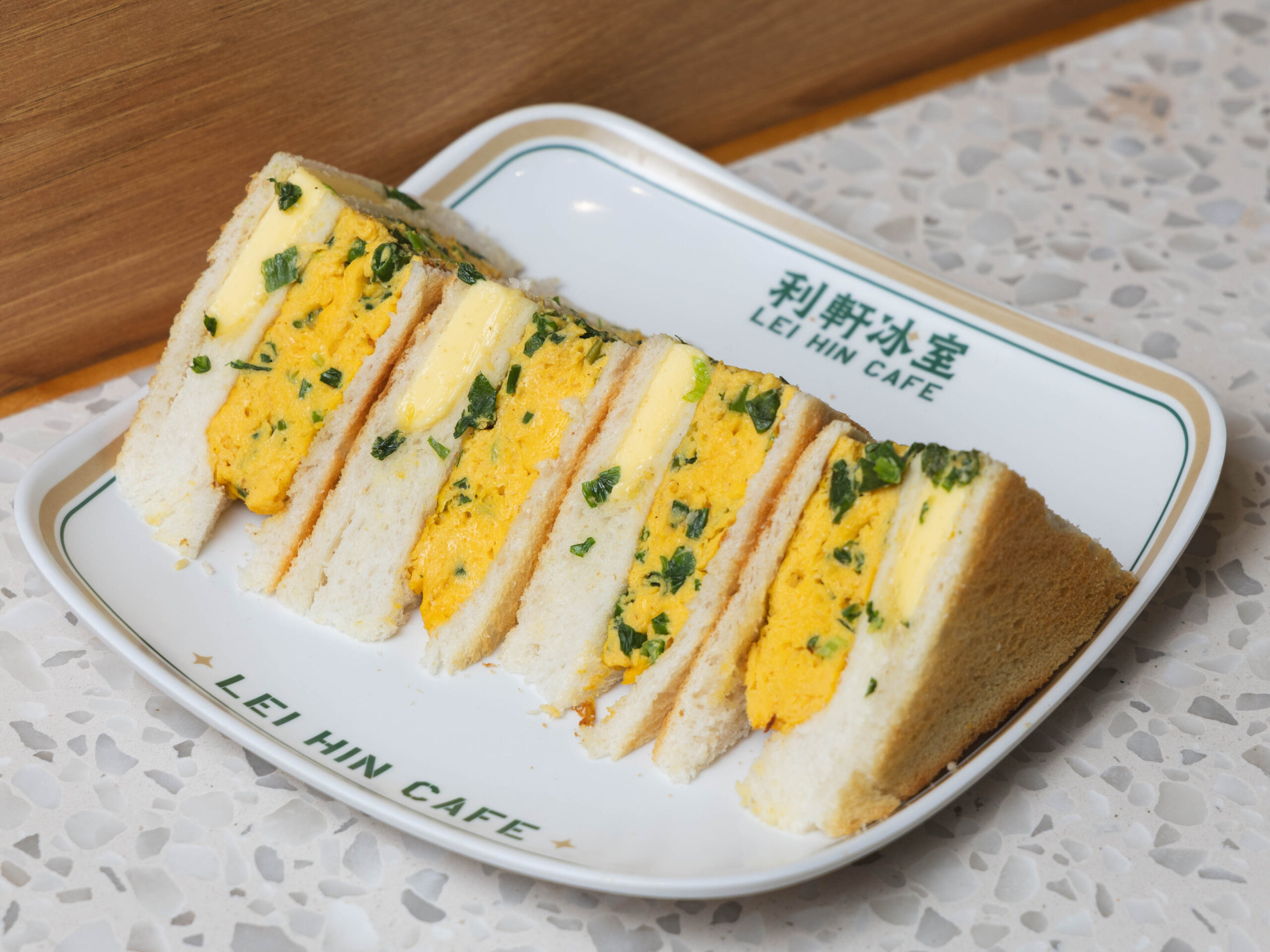 招牌蔥花蛋治