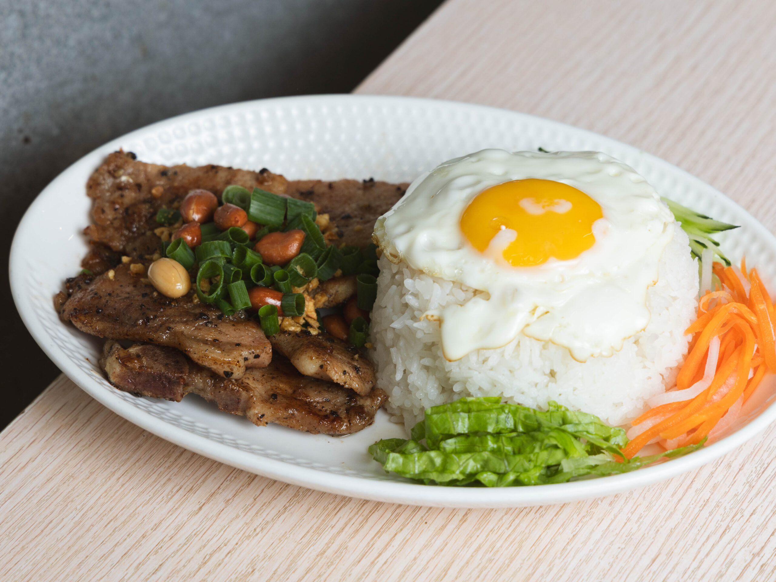 秘製三色豬扒飯