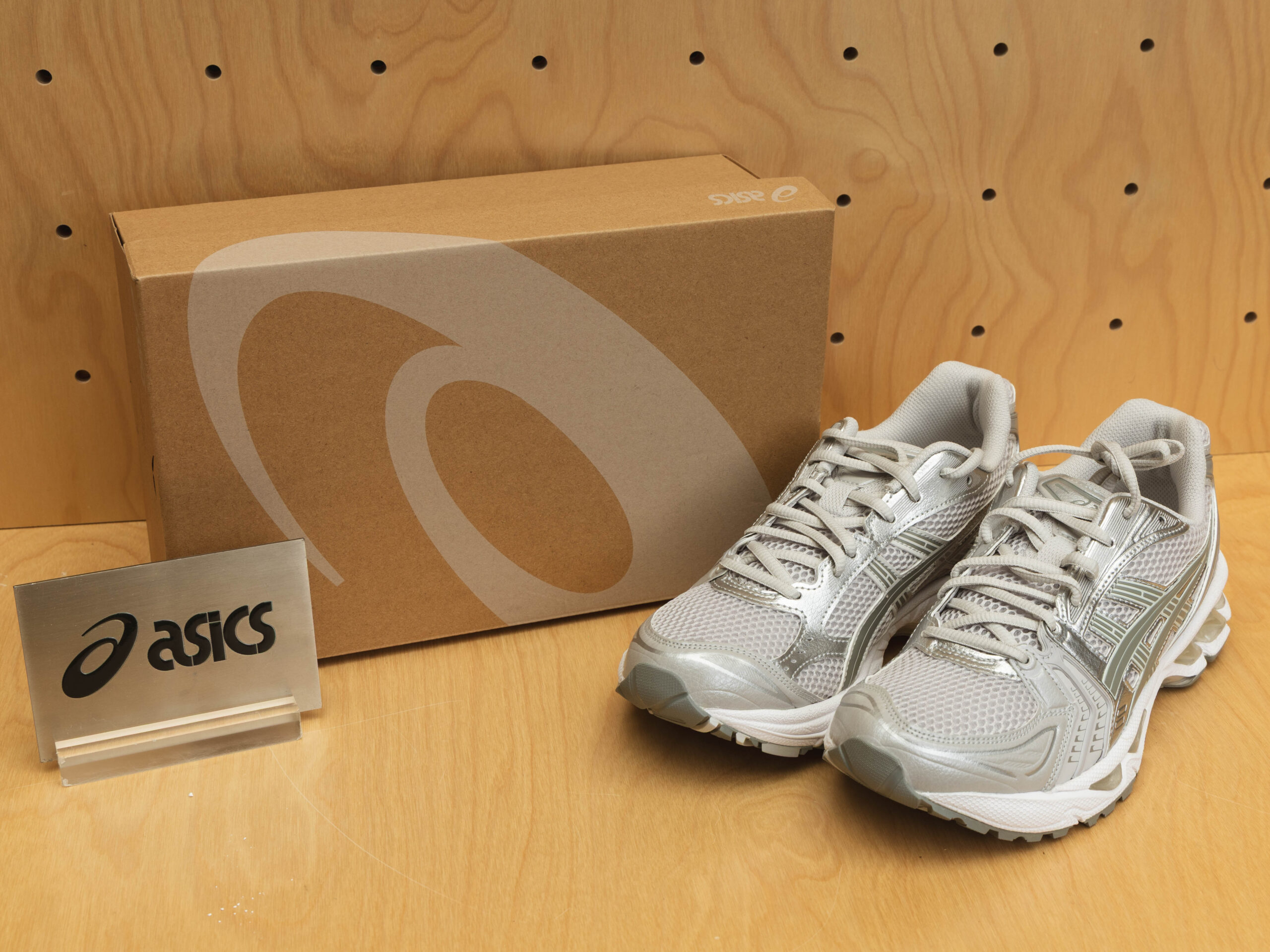 ASICS GEL-KAYANO 14 1202A056-021
